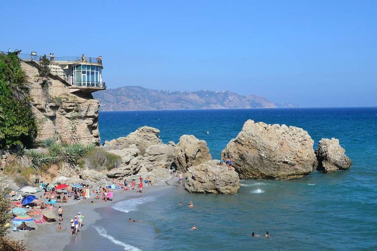 Neptuno Torrecilla Beach Nerja Luaran gambar